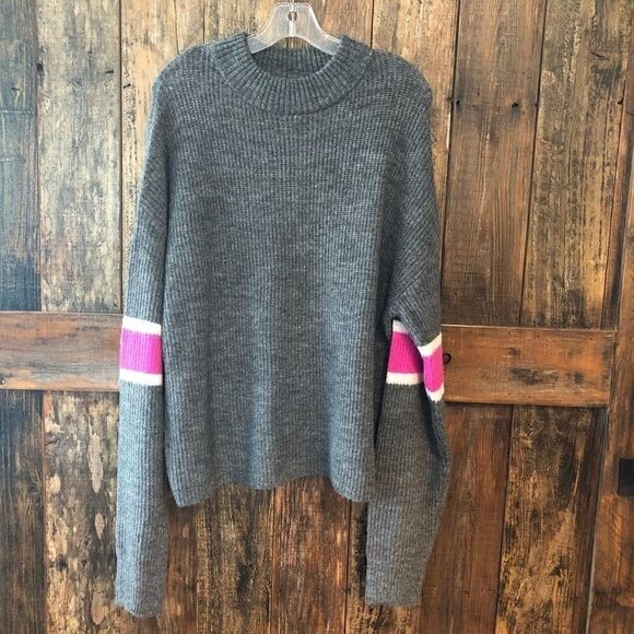 John + Jenn XL Gray Oversized Chunky Relaxed Pink Academia Collegiate Sweater - Picture 2 of 7